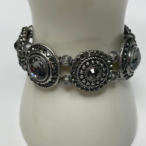 burnished silver tone stretch bracelet with deep green stone - Picture 1 of 13